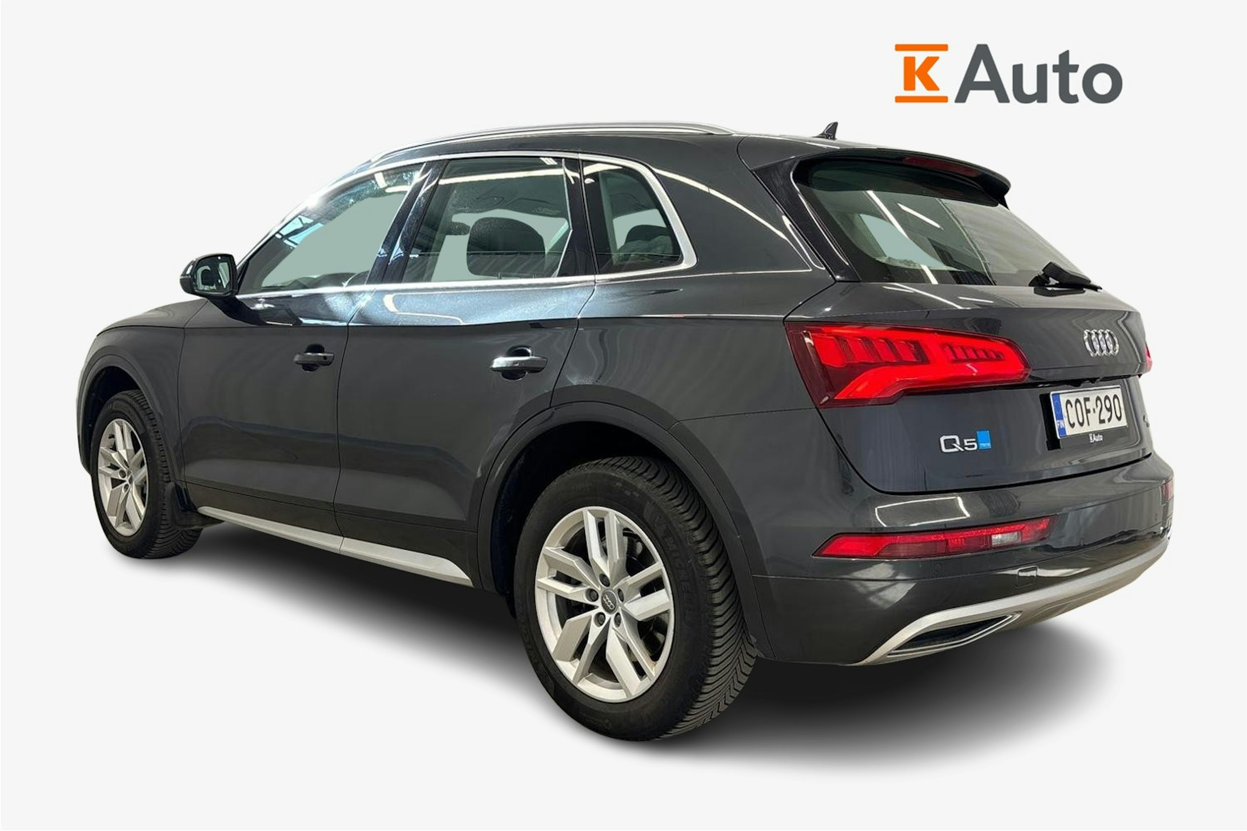 harmaa Audi Q5 2020 kuva 2.