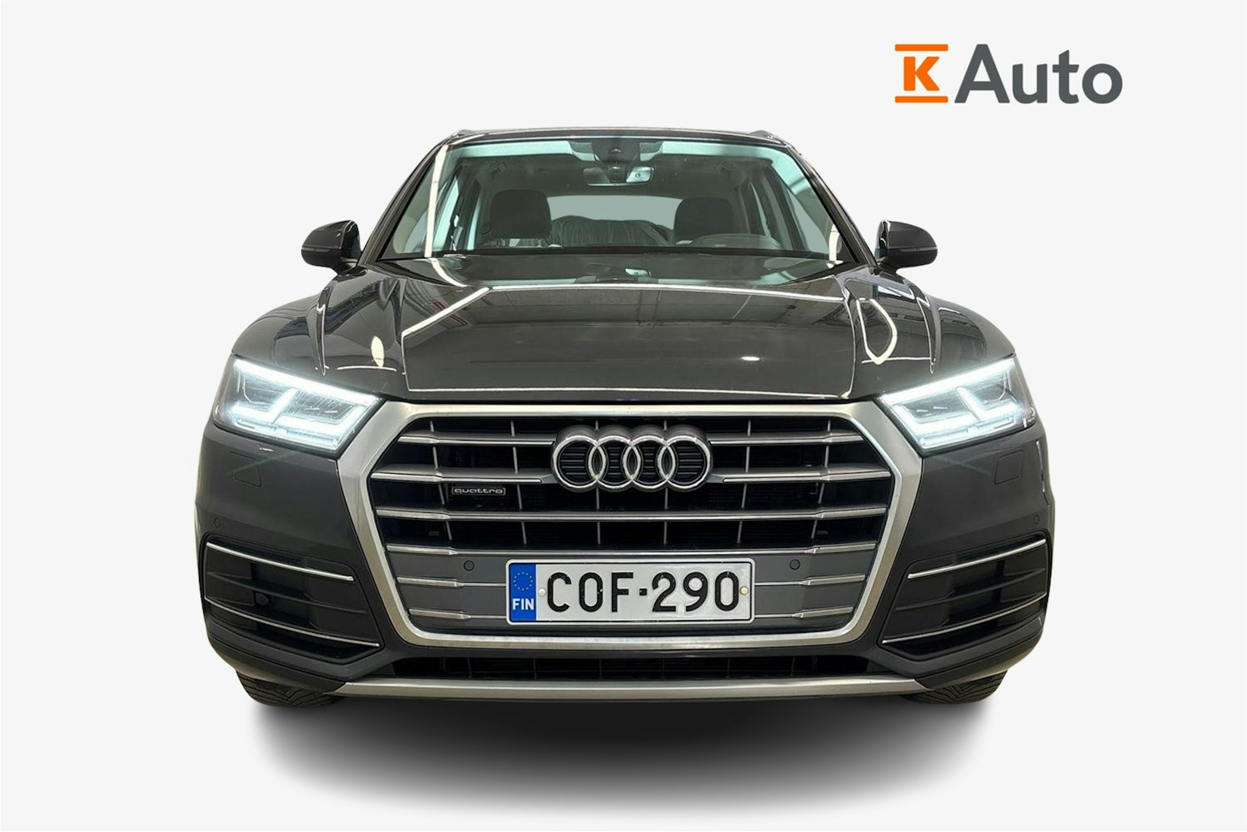 harmaa Audi Q5 2020 kuva 5.