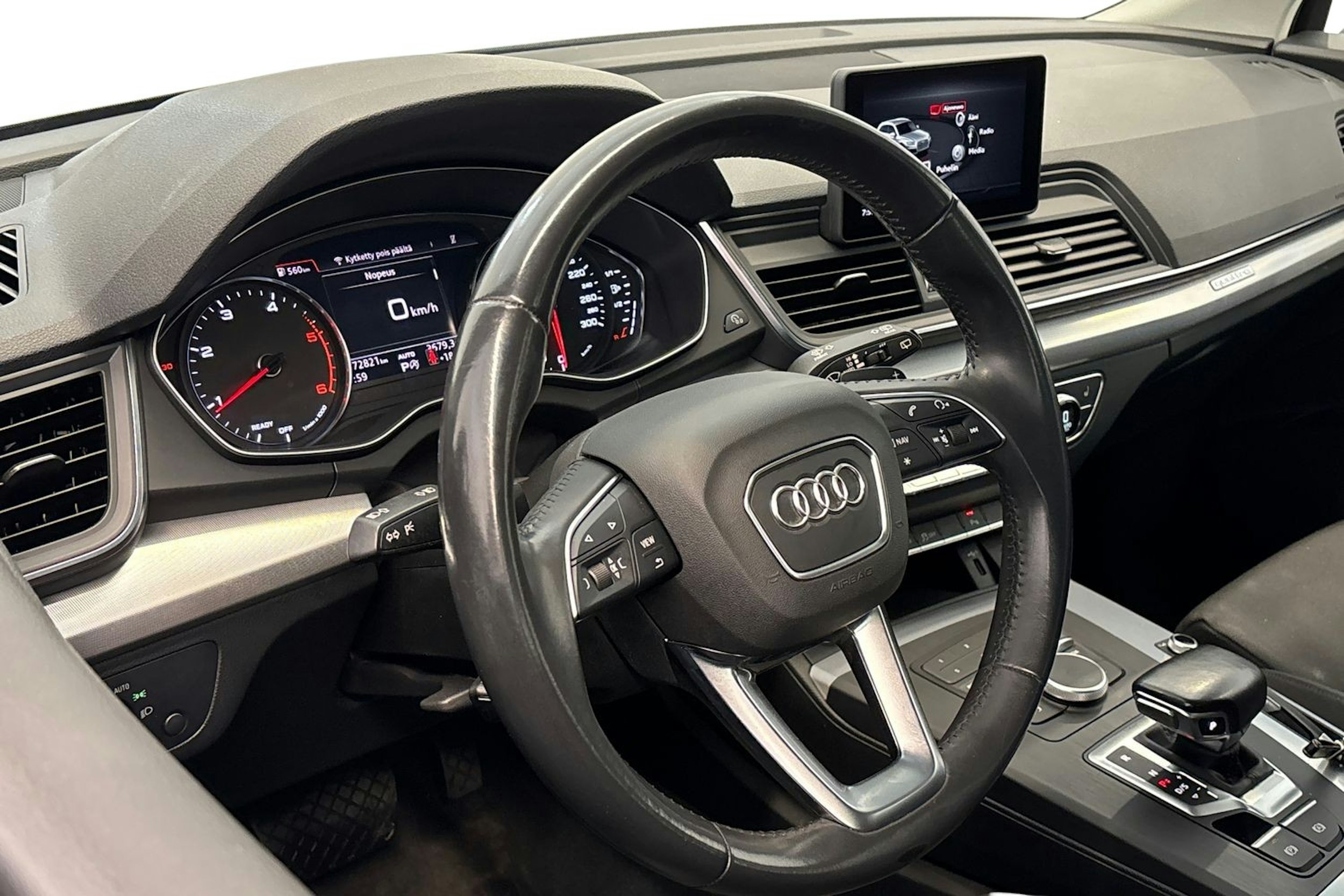 harmaa Audi Q5 2020 kuva 7.