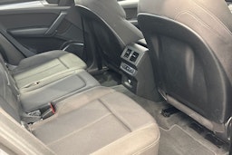 harmaa Audi Q5 2020 kuva 11.