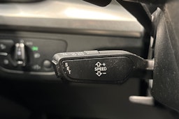harmaa Audi Q5 2020 kuva 19.