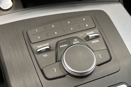 harmaa Audi Q5 2020 kuva 27.