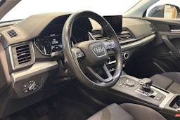 Sininen Audi Q5 2020 kuva 7.