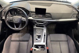 Sininen Audi Q5 2020 kuva 9.