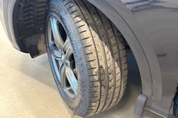 Sininen Audi Q5 2020 kuva 13.