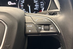 Sininen Audi Q5 2020 kuva 16.