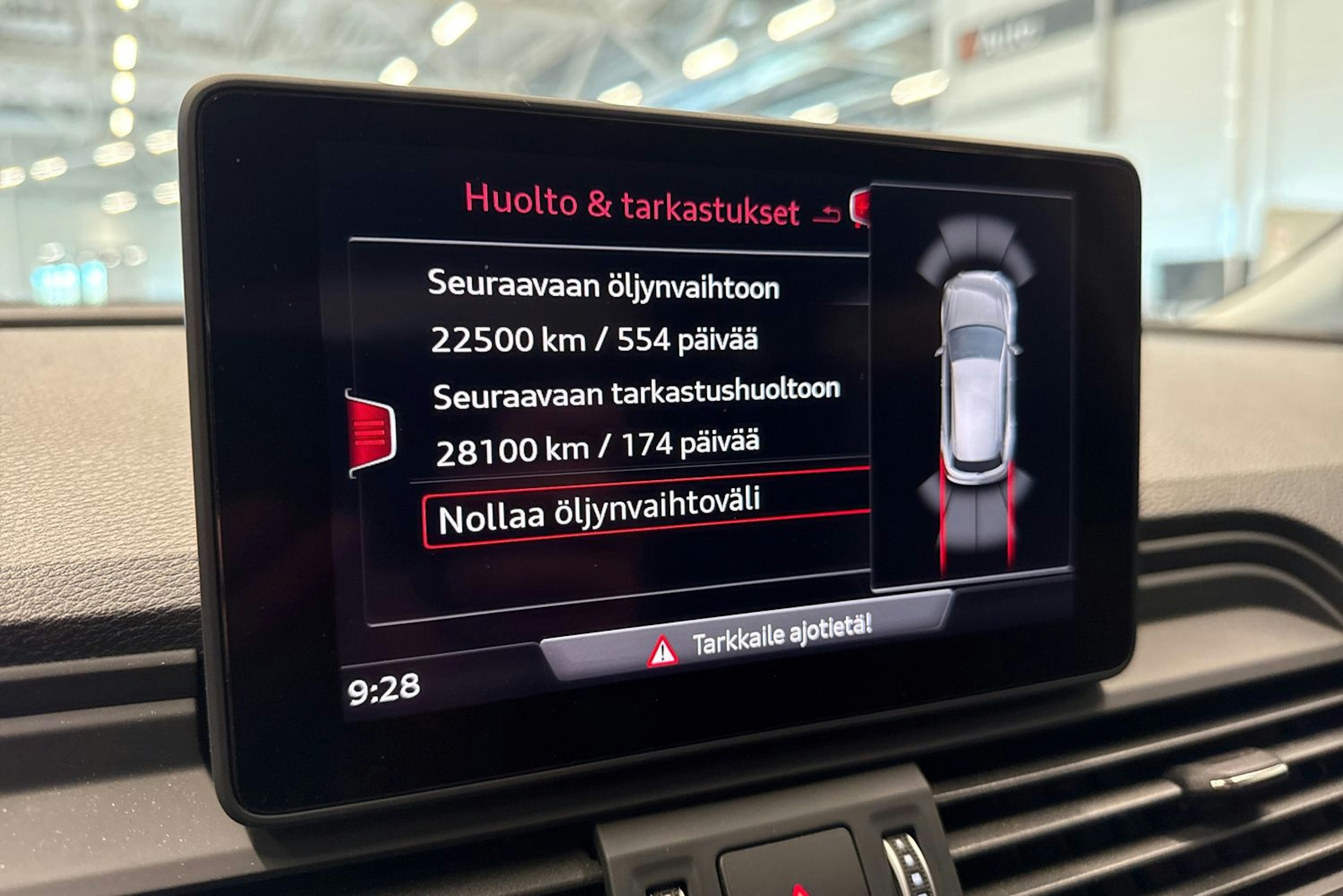Sininen Audi Q5 2020 kuva 22.