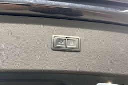 Sininen Audi Q5 2020 kuva 26.