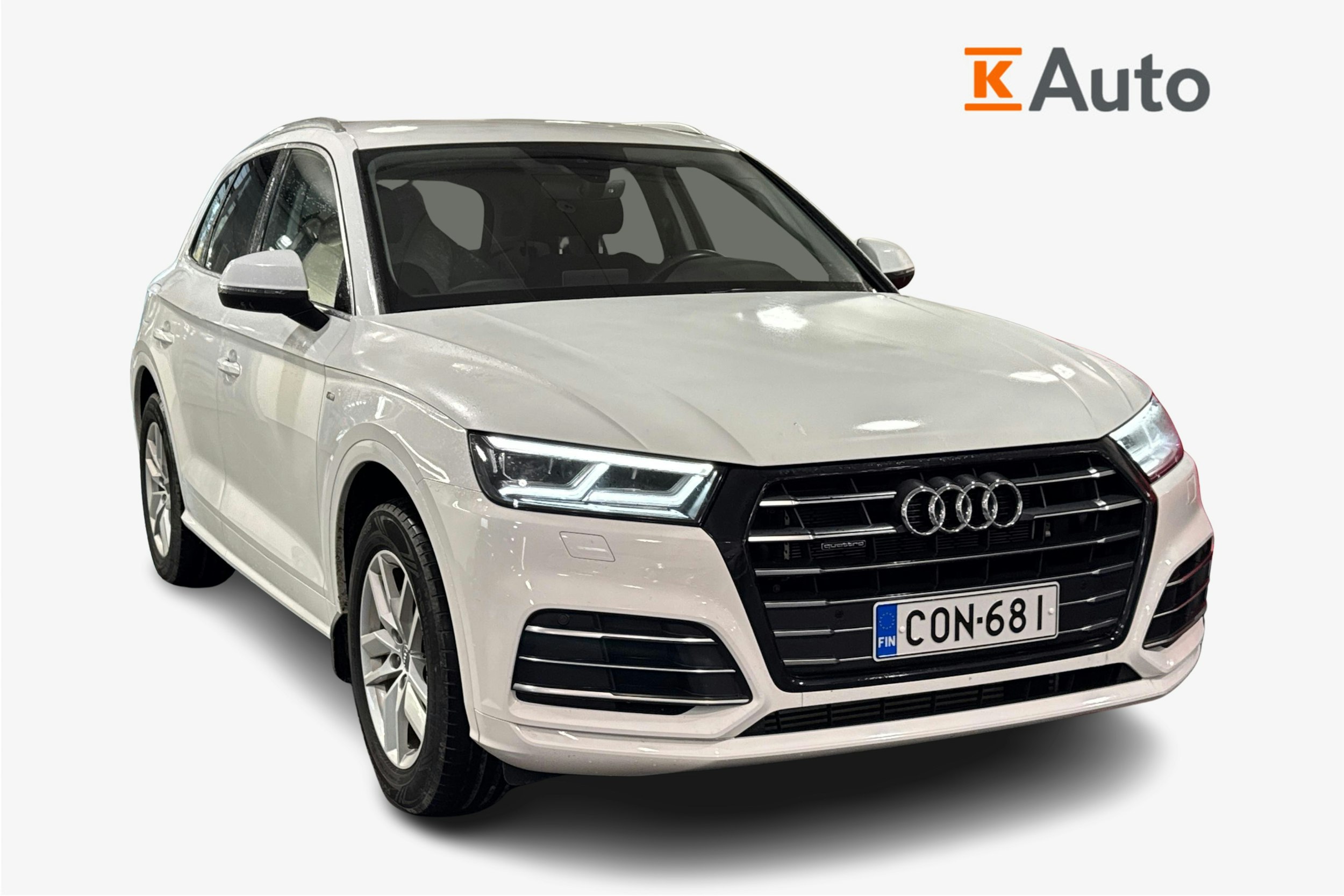 Valkoinen Audi Q5 2020 kuva 1.
