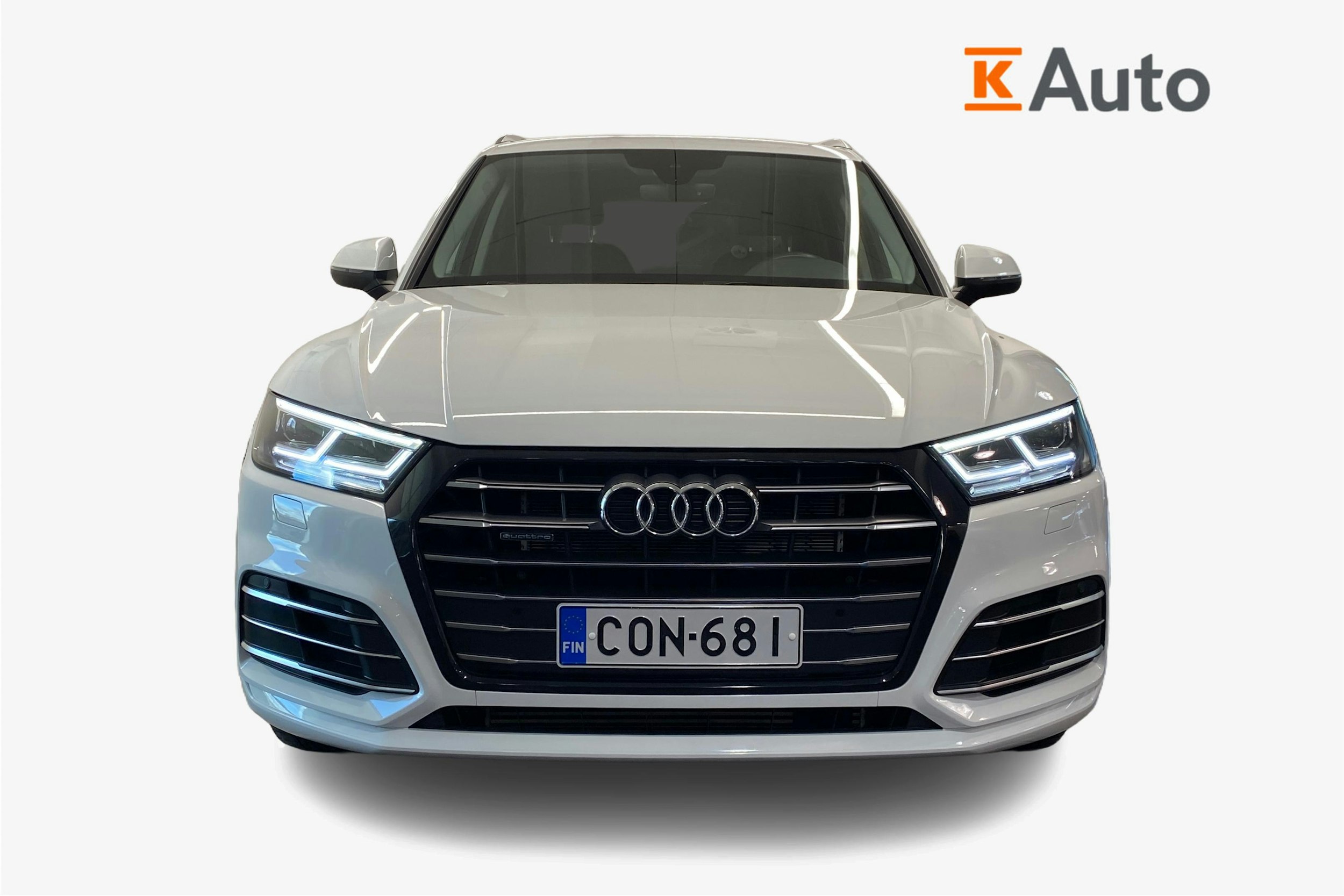 Valkoinen Audi Q5 2020 kuva 4.