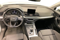 Valkoinen Audi Q5 2020 kuva 7.