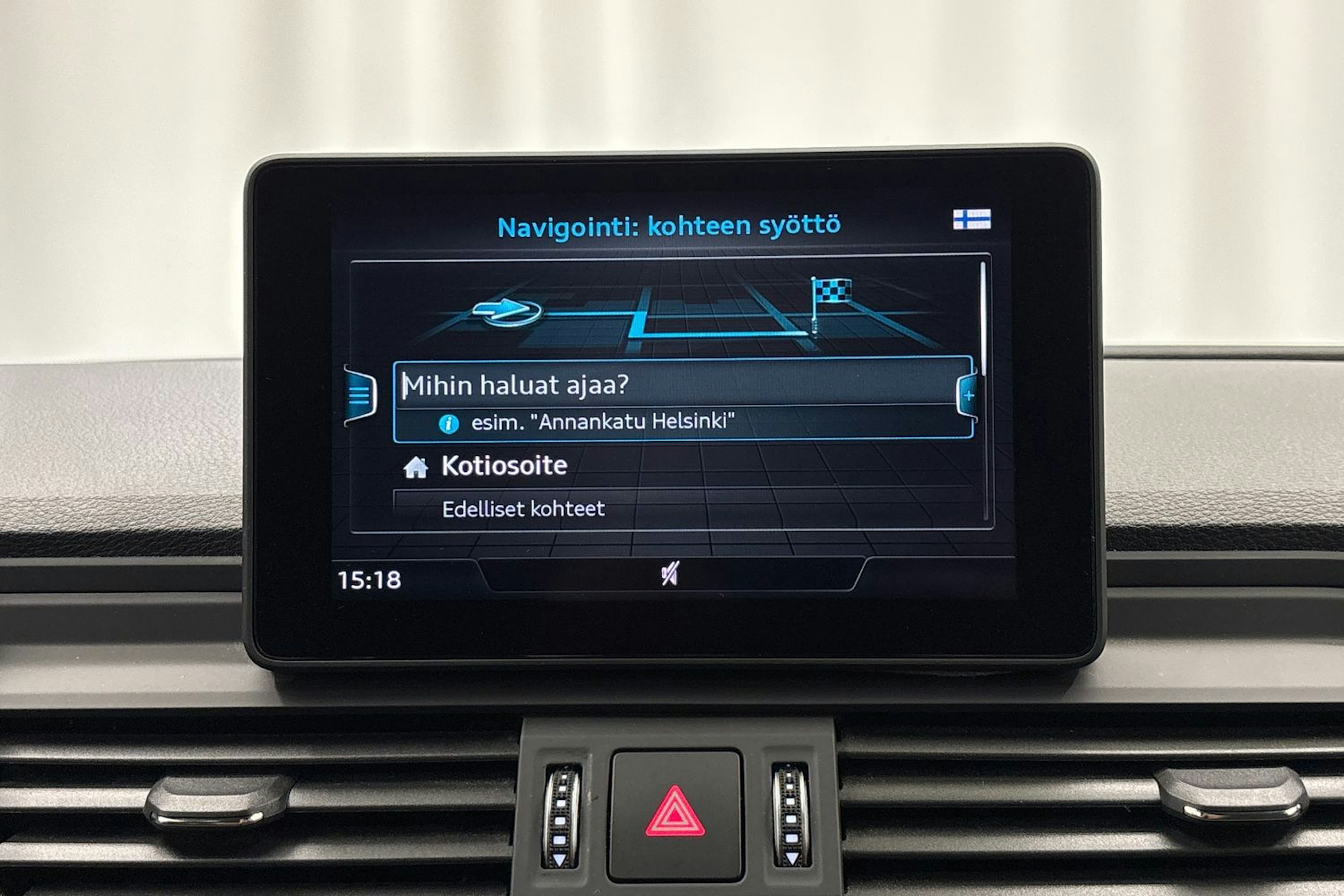 met. sininen Audi Q5 2020 kuva 25.