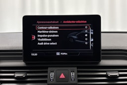 met. sininen Audi Q5 2020 kuva 26.