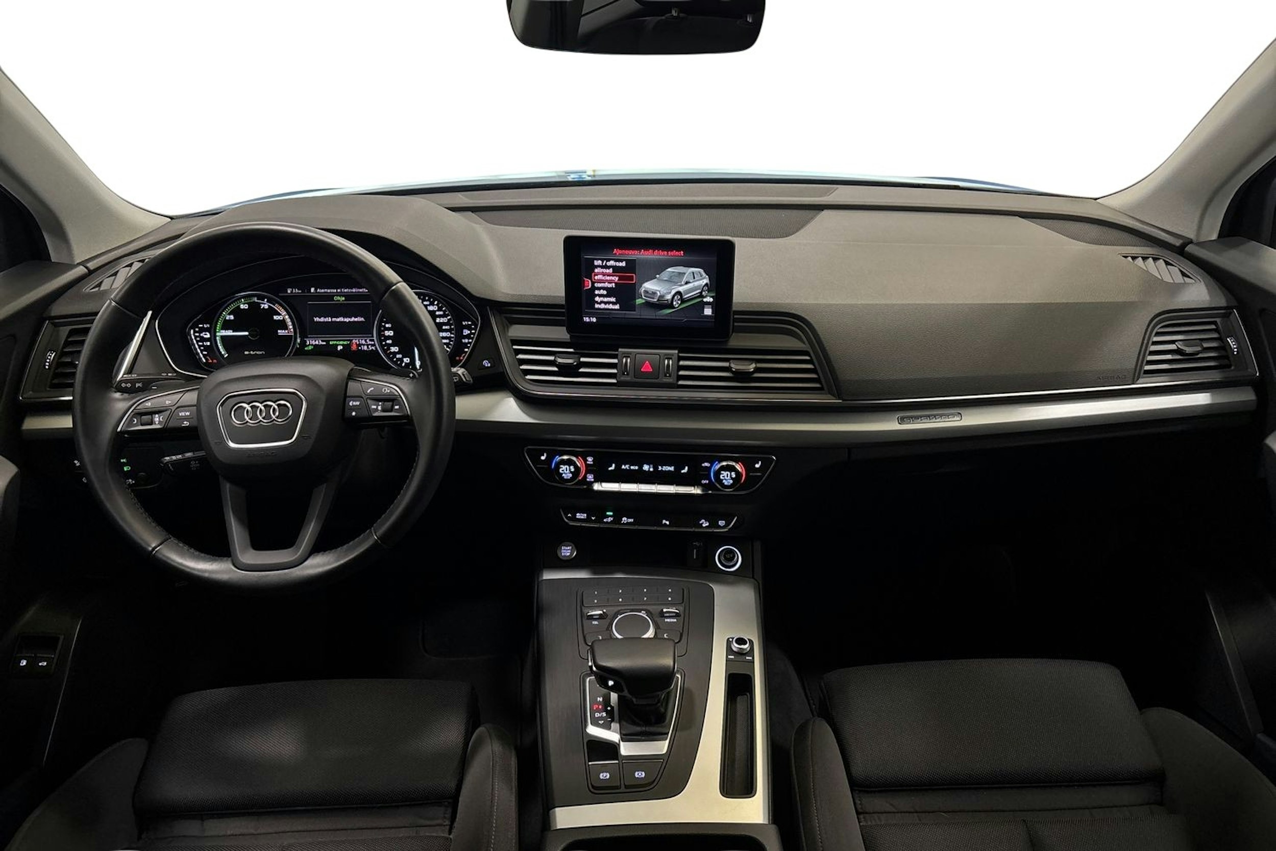 met. sininen Audi Q5 2020 kuva 9.