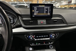 ruskea (beige) Audi Q5 2020 kuva 21.