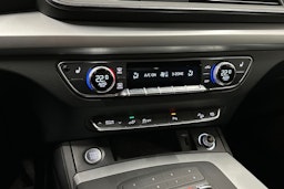 ruskea (beige) Audi Q5 2020 kuva 22.