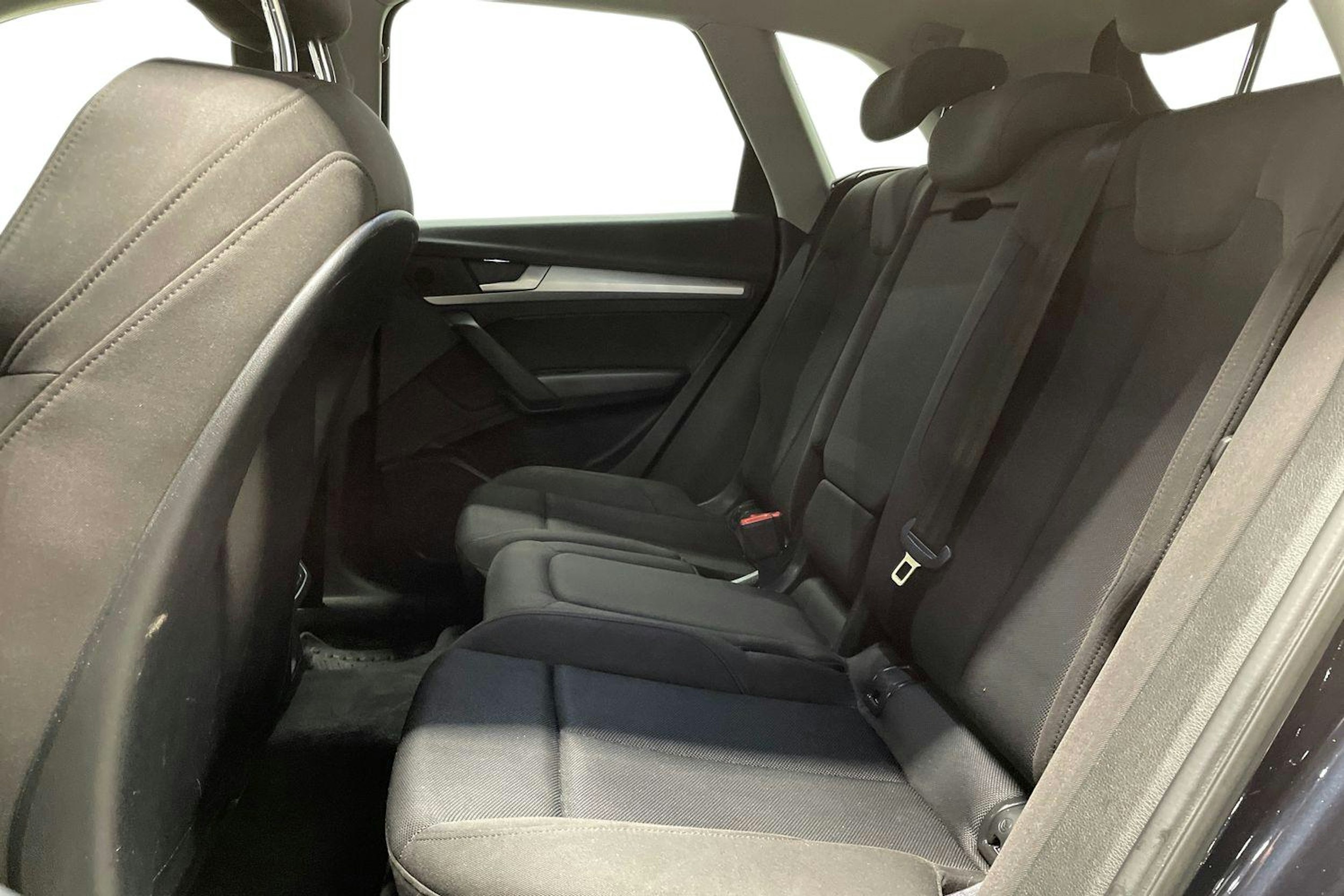 Sininen Audi Q5 2020 kuva 10.