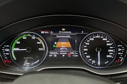 Sininen Audi Q5 2020 kuva 15.