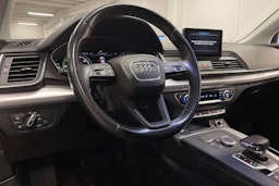 Sininen Audi Q5 2020 kuva 24.