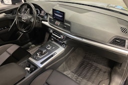 Sininen Audi Q5 2020 kuva 26.