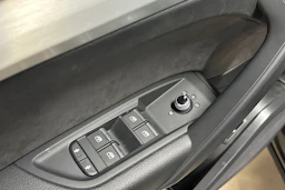 Harmaa Audi Q5 2020 kuva 6.