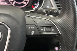 Harmaa Audi Q5 2020 kuva 9.