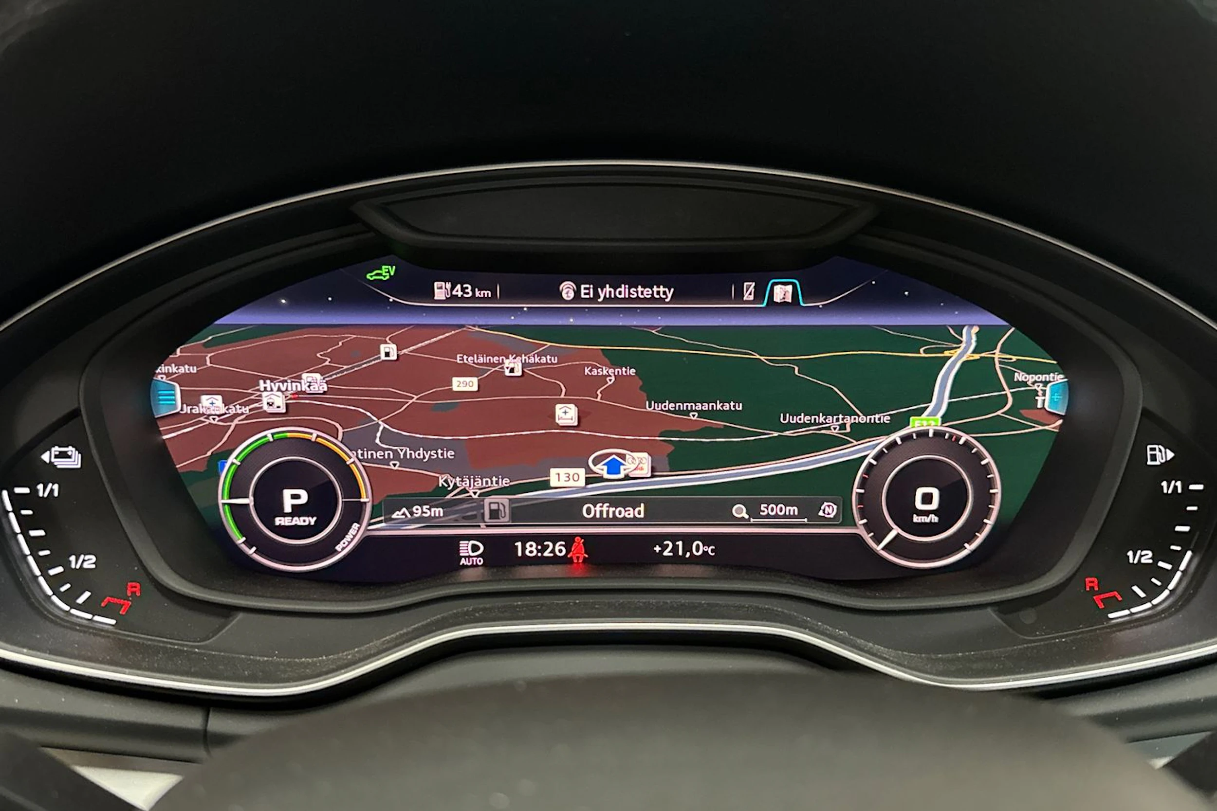 Harmaa Audi Q5 2020 kuva 10.