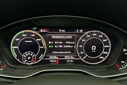 Harmaa Audi Q5 2020 kuva 11.