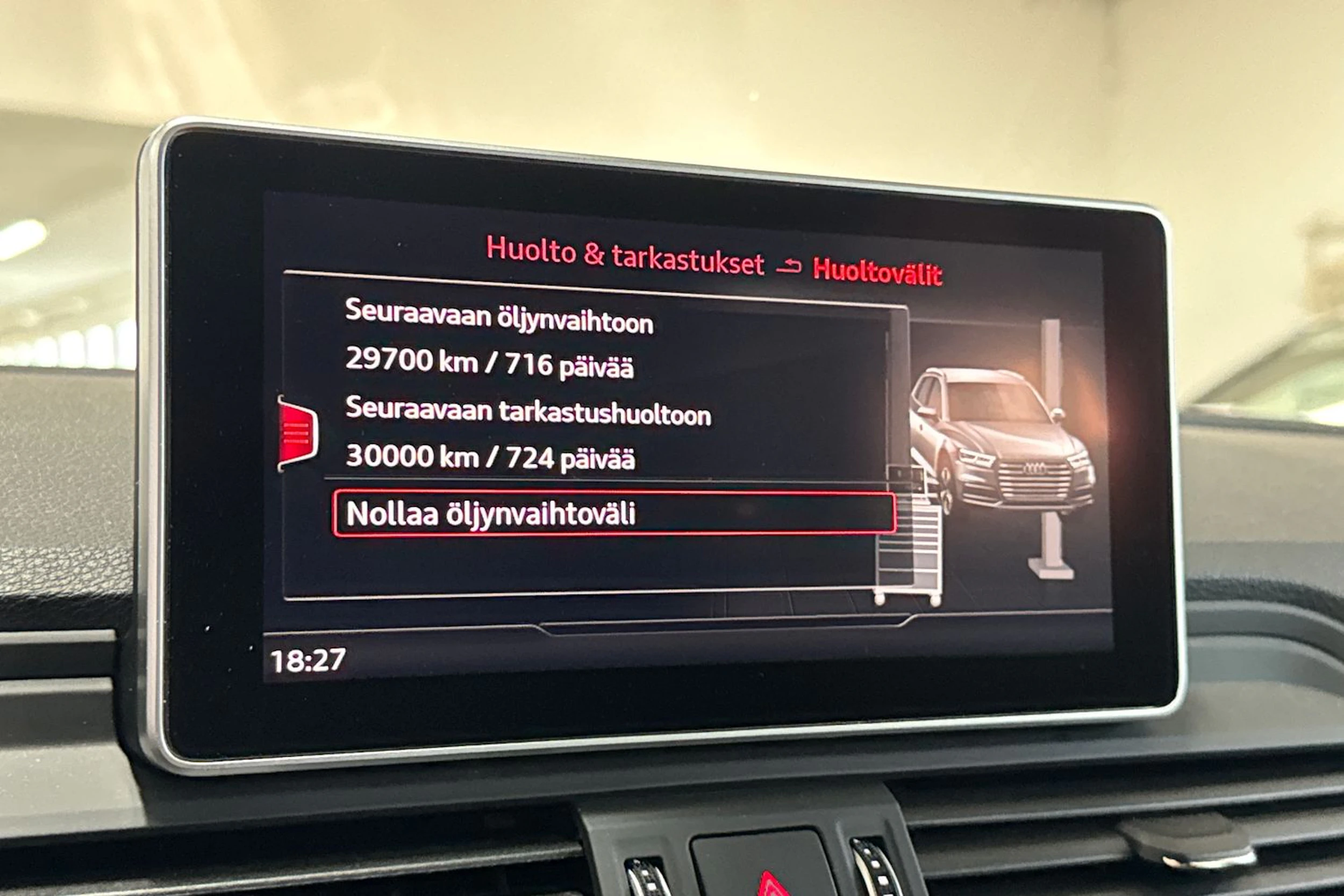 Harmaa Audi Q5 2020 kuva 20.