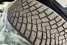 Harmaa Audi Q5 2020 kuva 27.