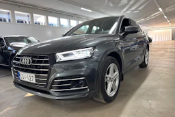 Harmaa Audi Q5 2020 kuva 28.