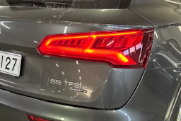 Harmaa Audi Q5 2020 kuva 31.