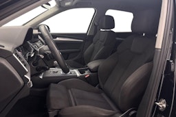 Musta Audi Q5 2020 kuva 11.
