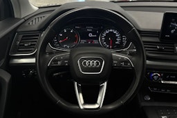 Musta Audi Q5 2020 kuva 14.