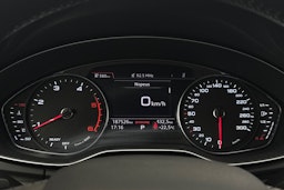Musta Audi Q5 2020 kuva 18.