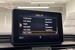 Musta Audi Q5 2020 kuva 25.