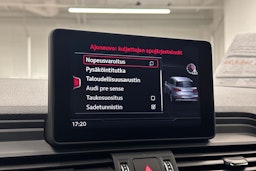 Musta Audi Q5 2020 kuva 31.