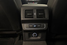 Musta Audi Q5 2020 kuva 35.