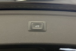 Musta Audi Q5 2020 kuva 37.