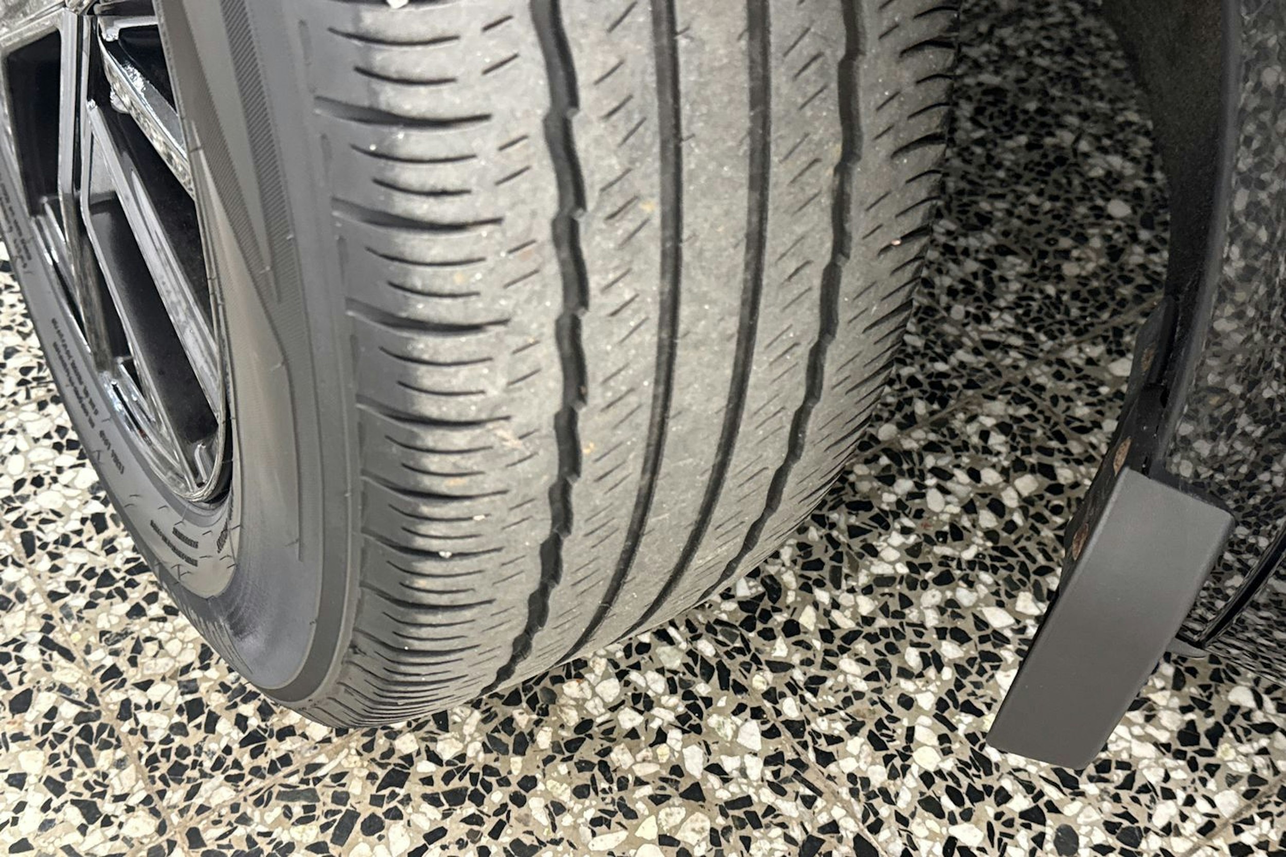 Musta Audi Q5 2020 kuva 41.