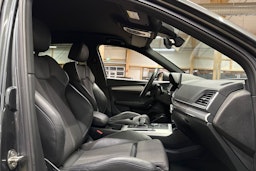 harmaa Audi Q5 2020 kuva 14.