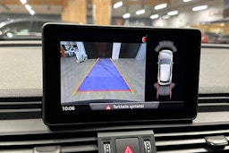 harmaa Audi Q5 2020 kuva 16.