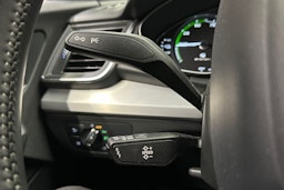 harmaa Audi Q5 2020 kuva 23.