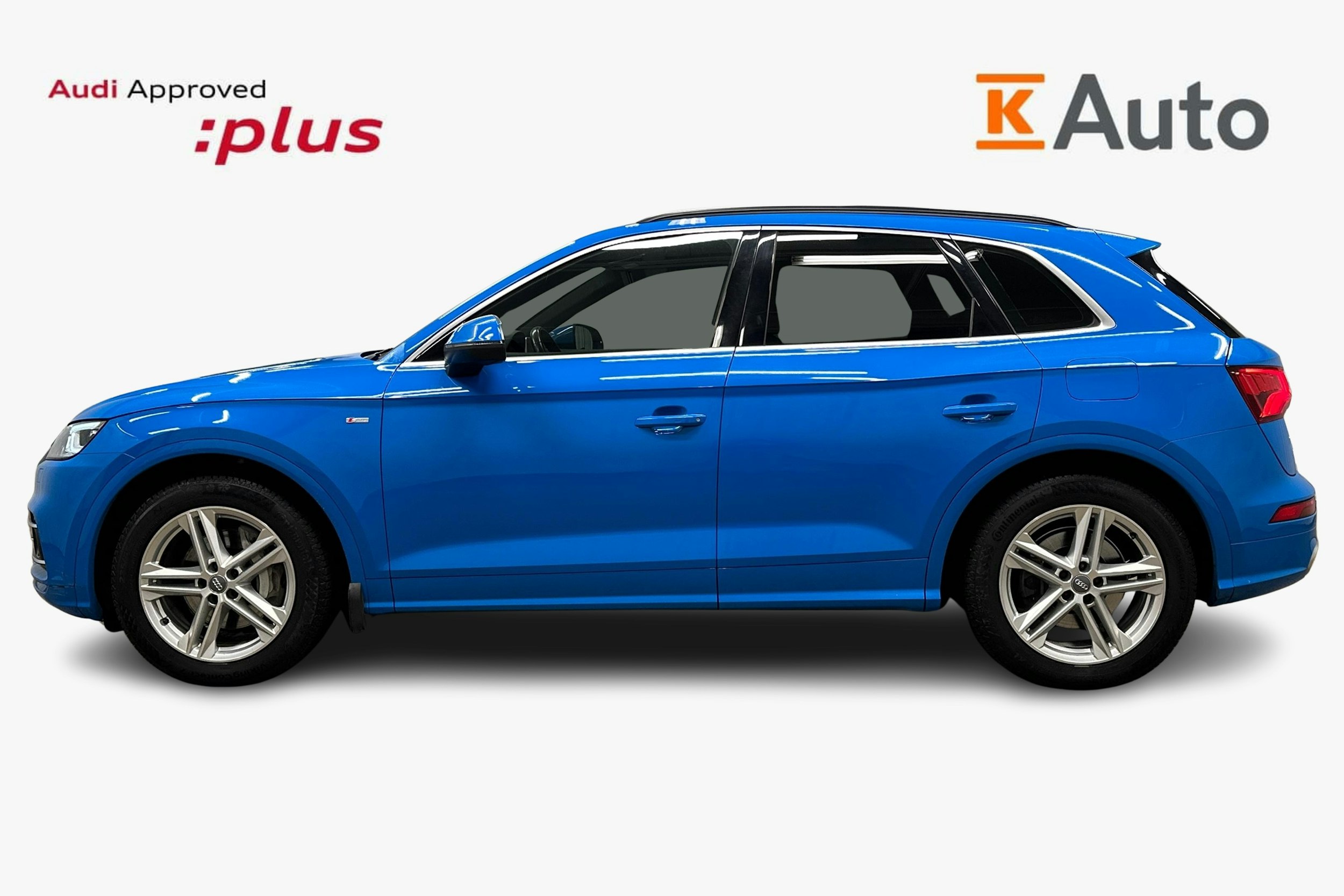 sininen Audi Q5 2020 kuva 6.