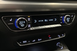 sininen Audi Q5 2020 kuva 32.