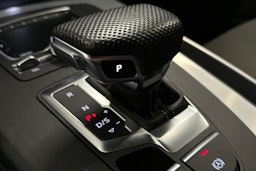 sininen Audi Q5 2020 kuva 34.