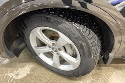 musta Audi Q5 2020 kuva 13.