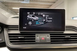 musta Audi Q5 2020 kuva 20.