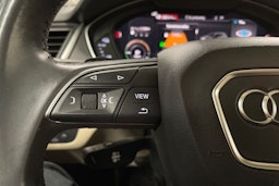 musta Audi Q5 2020 kuva 25.