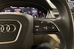 musta Audi Q5 2020 kuva 26.